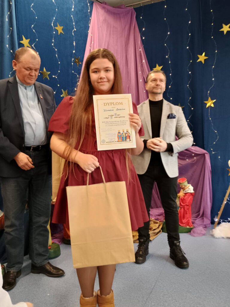 laureatka III miejsca wraz z jury